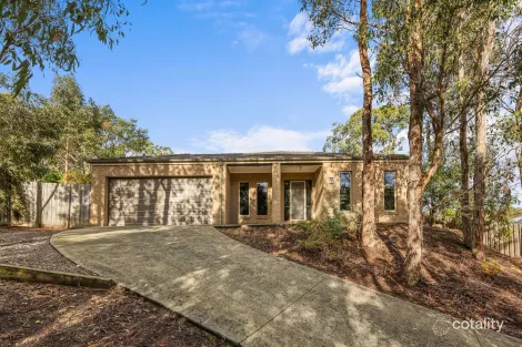 Property photo of 18 Zoe Drive Mount Helen VIC 3350