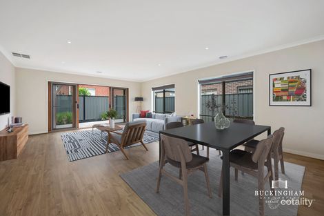 Property photo of 22 Periwinkle Circuit Craigieburn VIC 3064