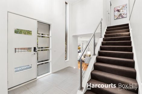 Property photo of 2 Iskandar Place Doncaster VIC 3108