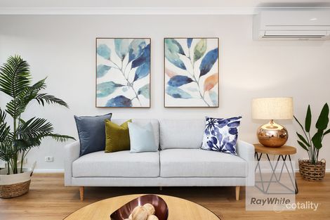 Property photo of 3 Field Court Gladstone Park VIC 3043