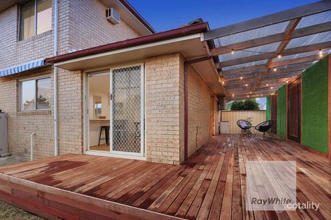 Property photo of 3 Field Court Gladstone Park VIC 3043