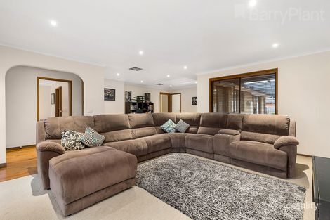 Property photo of 82 Kurrajong Road Narre Warren VIC 3805