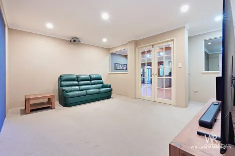 Property photo of 2 Muiron Close Ridgewood WA 6030