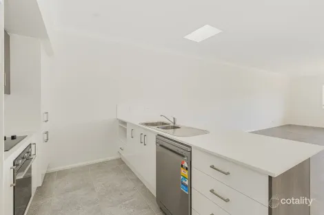 Property photo of 26 Warbler Circuit Bega NSW 2550