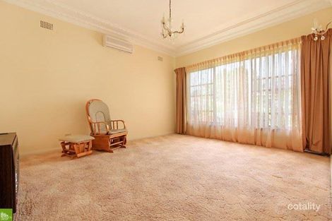 Property photo of 24 Cummins Street Unanderra NSW 2526