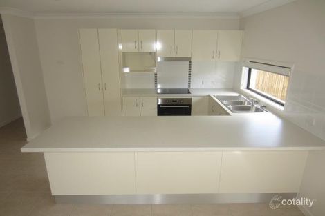 Property photo of 27 Orangeberry Circuit Mount Low QLD 4818