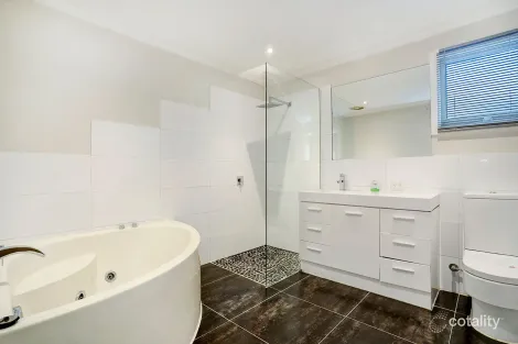 Property photo of 11 Burunda Road Rosebud VIC 3939