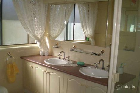 Property photo of 4 Nurla Court Frankston VIC 3199