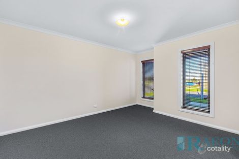 Property photo of 2 Hayward Street Point Cook VIC 3030