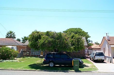 19 Fifth St, Bicton, WA 6157