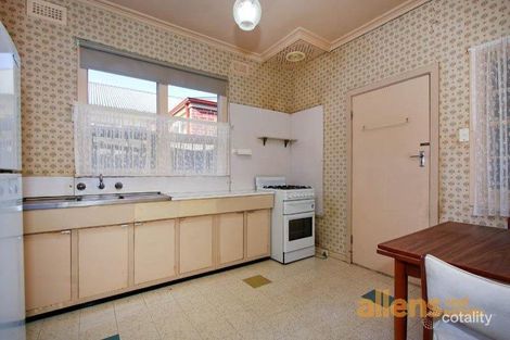 Property photo of 32 Neville Street Box Hill South VIC 3128