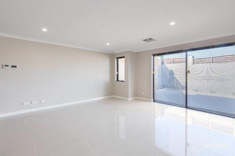 Property photo of 28B Findon Crescent Westminster WA 6061