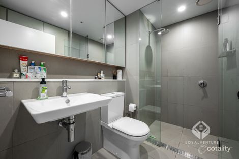 Property photo of 2704E/888 Collins Street Docklands VIC 3008