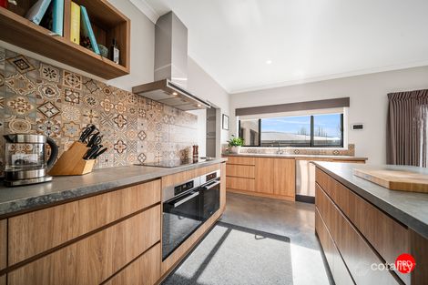 Property photo of 11 Eldridge Court Kangaroo Flat VIC 3555