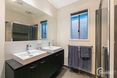 Property photo of 15 Brightstone Drive Clyde North VIC 3978