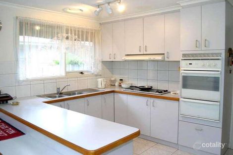 Property photo of 2 Salisbury Court Wantirna VIC 3152