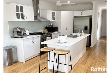 Property photo of 17 Weiss Close Tingira Heights NSW 2290