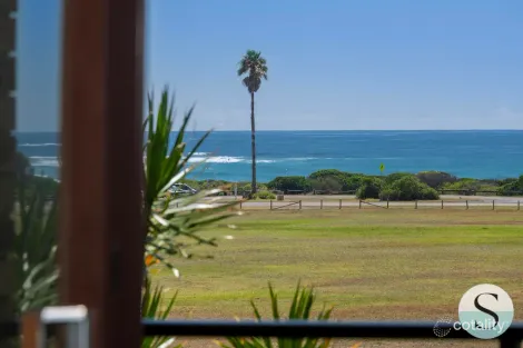 Property photo of 31 The Esplanade Caves Beach NSW 2281