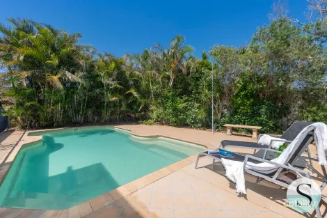Property photo of 31 The Esplanade Caves Beach NSW 2281