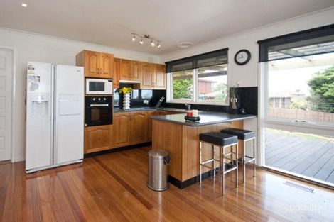 Property photo of 21 Zachary Hicks Crescent Endeavour Hills VIC 3802