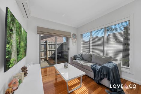 Property photo of 4 Landy Close Mill Park VIC 3082