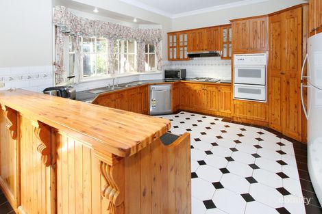 Property photo of 10 Edgar Street Reservoir VIC 3073