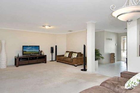 Property photo of 18 Oak Grove Way Sippy Downs QLD 4556
