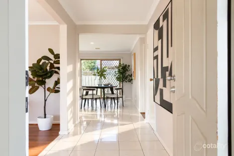 Property photo of 29 Collins Crescent Berwick VIC 3806