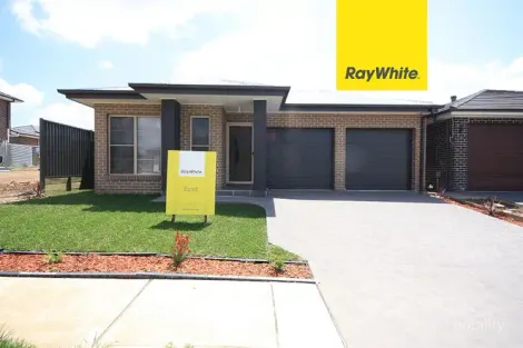 206 Willowdale Dr, Denham Court, NSW 2565