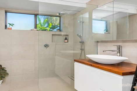 Property photo of 1/63A Rajah Road Ocean Shores NSW 2483