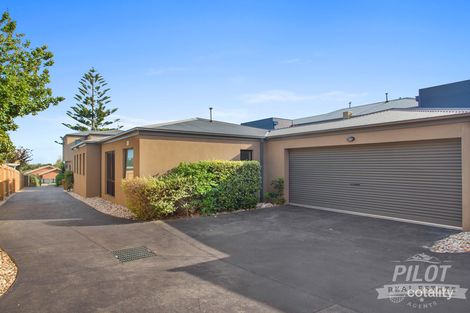 2/60 Mitchell St, Mornington, VIC 3931