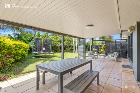 Property photo of 32 Oleander Avenue Bogangar NSW 2488