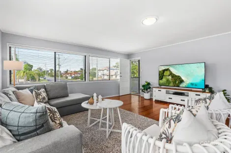 Property photo of 21 School Road Wynnum West QLD 4178