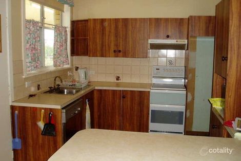 Property photo of 28 Robert Street Tenambit NSW 2323