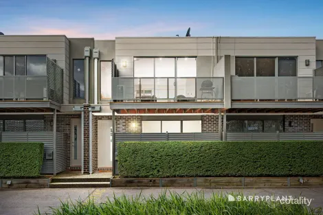 4/4 VANGELICA WAY, SOUTH MORANG, VIC 3752