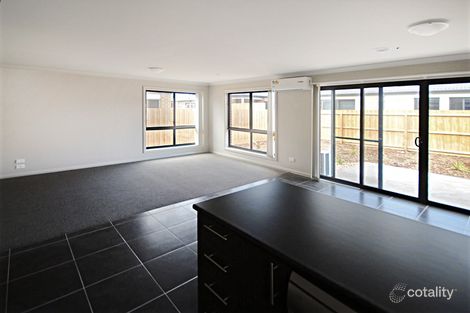Property photo of 14 Shearwater Drive Armstrong Creek VIC 3217