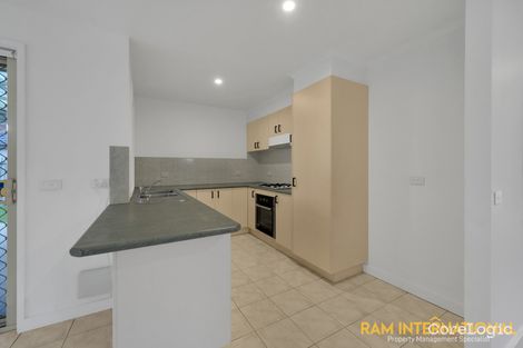 Property photo of 2 Wattle Grove Point Cook VIC 3030