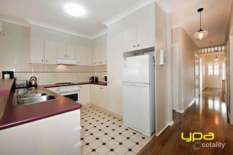 Property photo of 10 Ranmore Grove Caroline Springs VIC 3023