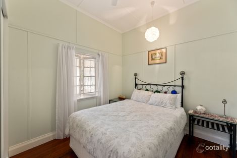 Property photo of 28 Lennon Street Stafford QLD 4053