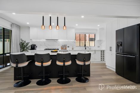 Property photo of 6 Lloyd Place Casula NSW 2170