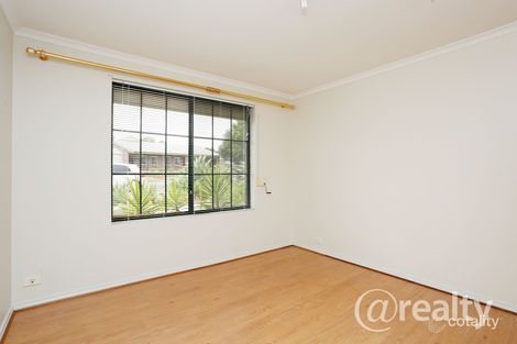 17 Jacaranda Dr, Craigmore, SA 5114