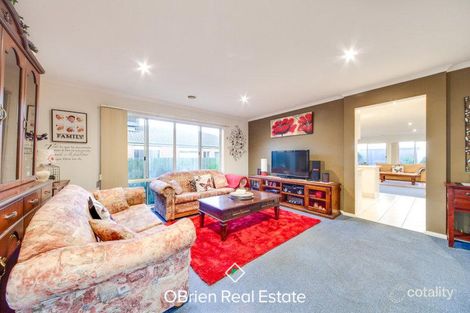 Property photo of 31 Alberton Drive Cranbourne West VIC 3977