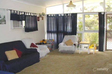 Property photo of 98 Irwin Terrace Oxley QLD 4075