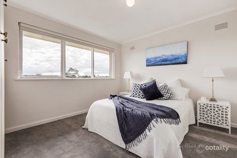Property photo of 4/583 Whitehorse Road Surrey Hills VIC 3127