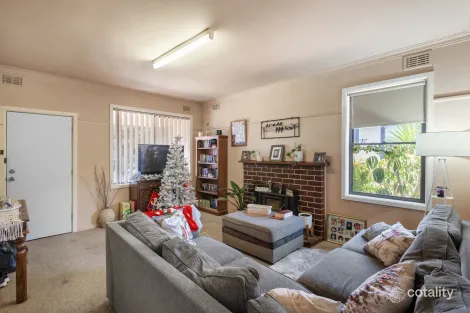 Property photo of 33 Morison Crescent Seymour VIC 3660