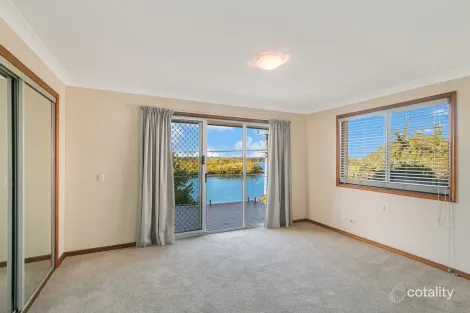 Property photo of 1/37 Bimbadeen Avenue Banora Point NSW 2486