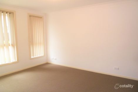 Property photo of 18 Mortlock Avenue Ropes Crossing NSW 2760