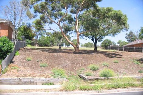 27 Valley Cres, Glenroy, VIC 3046