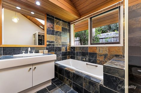 Property photo of 9 Rythdale Court Glen Waverley VIC 3150