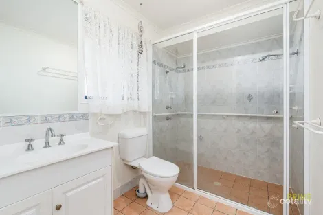 Property photo of 27 Abbey Court Kawungan QLD 4655